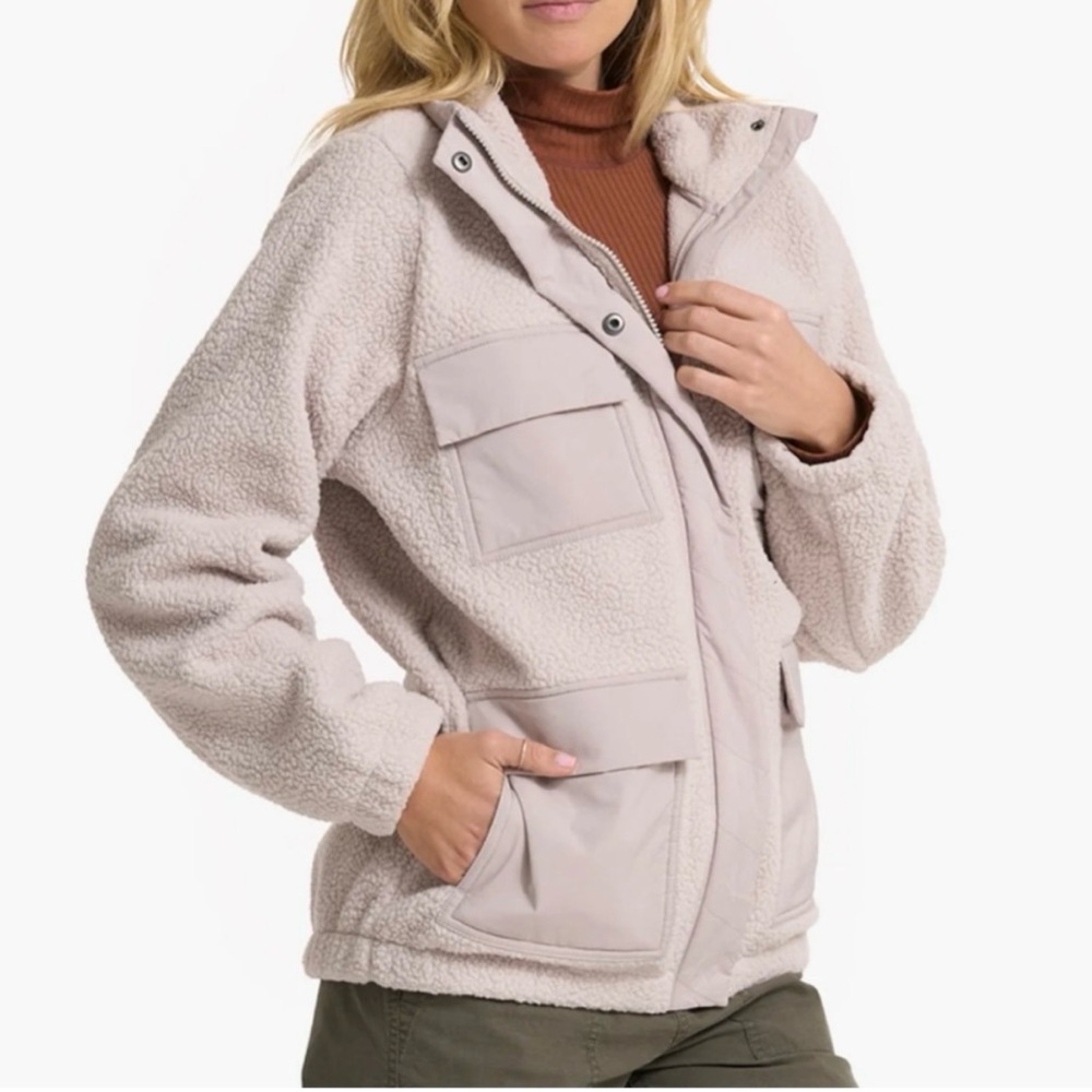 Vuori Women's Beige Teddy  Sherpa Jacket